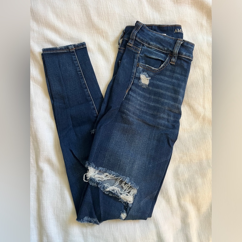 American Eagle High Rise Jegging Ripped Jeans